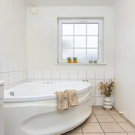 Scenic Retreat By Golf Club - By Traum